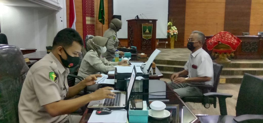 Anggota dan Staf DPRD Sumbar Disuntik Vaksin Covid-19