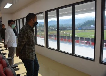 Wagub Sumbar Audy Joinaldy meninjau Stadion Utama Sumbar di Sikabu, Padang Pariaman, (foto: Humas Pemprov Sumbar)