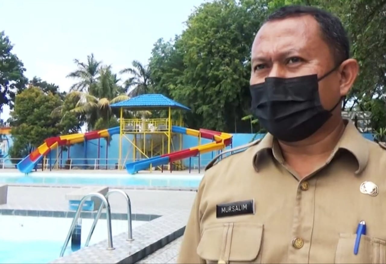 Dongkrak PAD, Kolam Renang Teratai Padang Dilengkapi Waterboom Mini