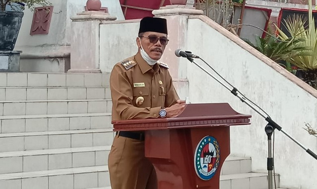 Bupati Limapuluh Kota, Safaruddin telah memanggil semua pihak terkait kegaduhan yang ditimbulkan di media sosial terkait seorang murid SD