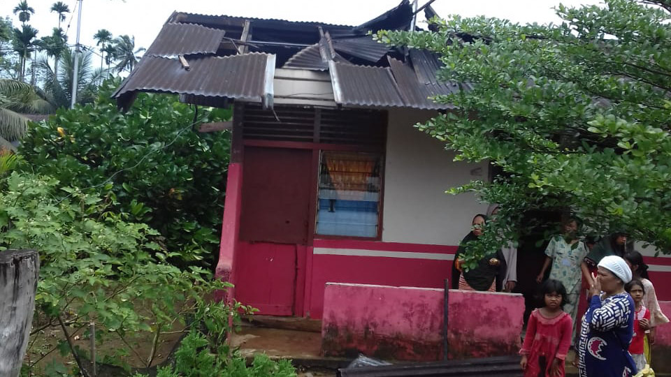 Sejumlah Rumah Rusak Akibat Angin Kencang di Pasaman Barat