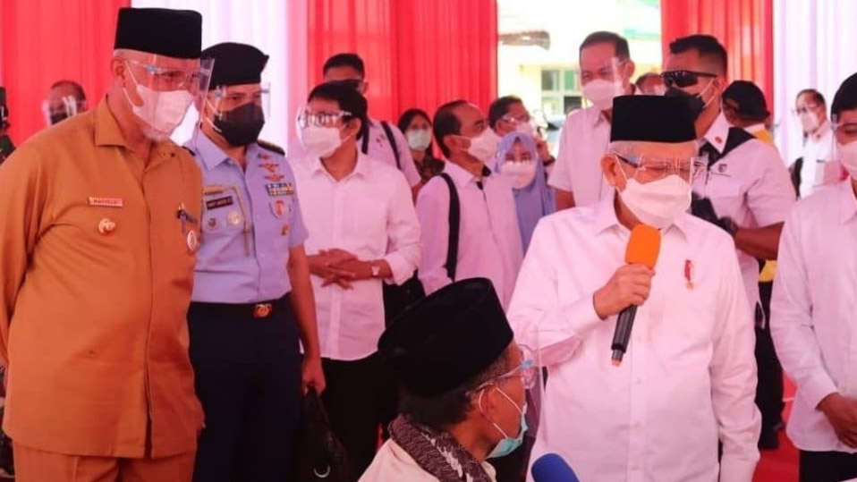 Gubernur Sumbar Minta Vaksinasi Covid-19 untuk Lansia Dikebut