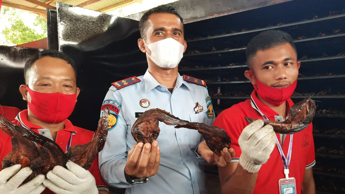 Penghuni Lapas Bukittinggi Produksi Ikan Asap, Bisa Hasilkan 300 Kg Sehari