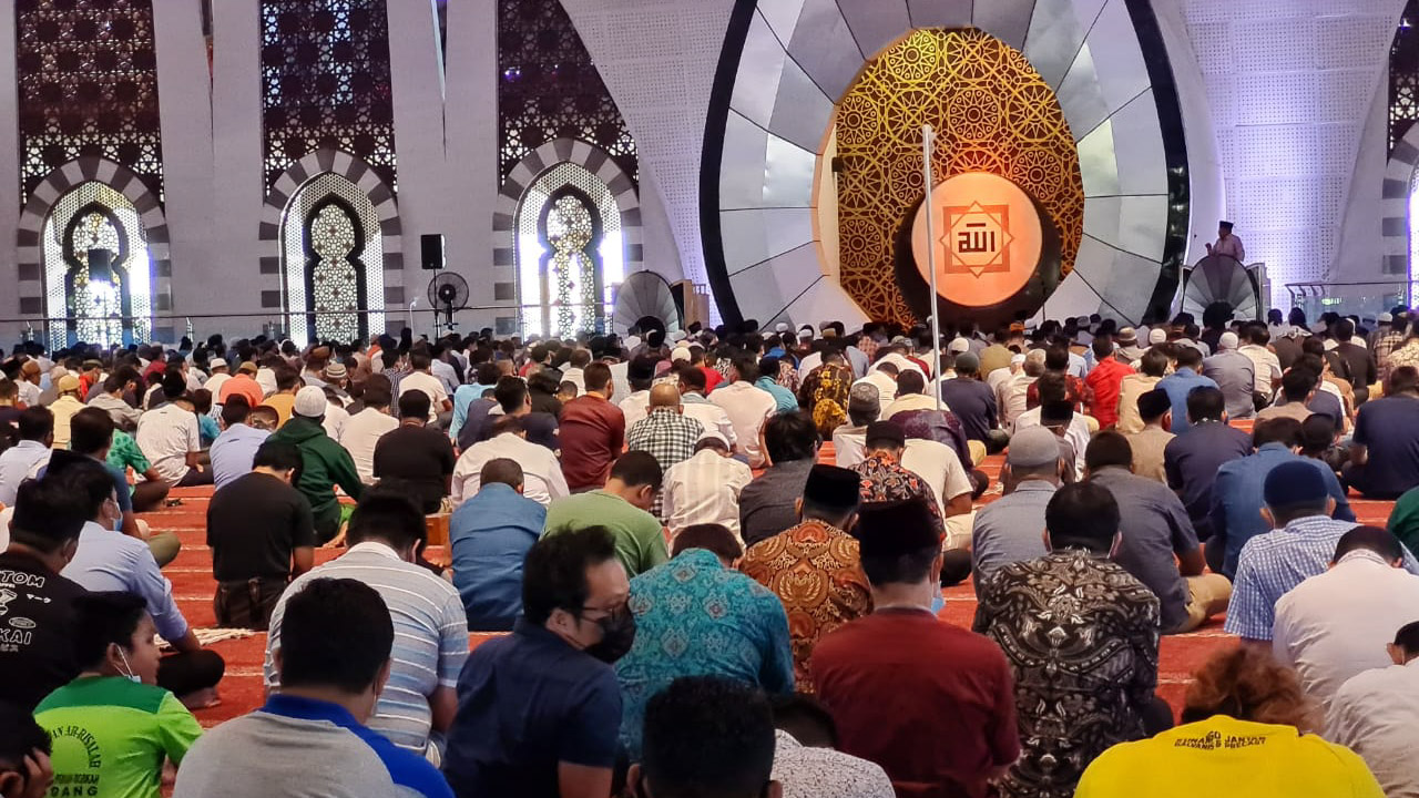 Prokes Longgar Saat Ramadan, Ini Kata Pengurus Masjid Raya Sumbar