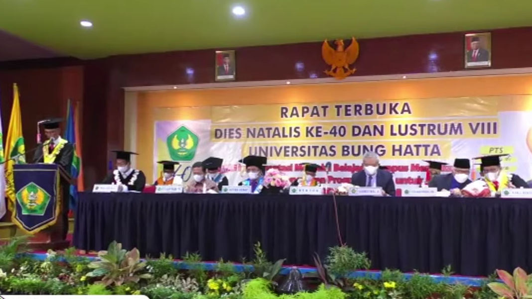 Gubernur Mahyeldi Ikut Meriahkan Dies Natalis UBH ke 40