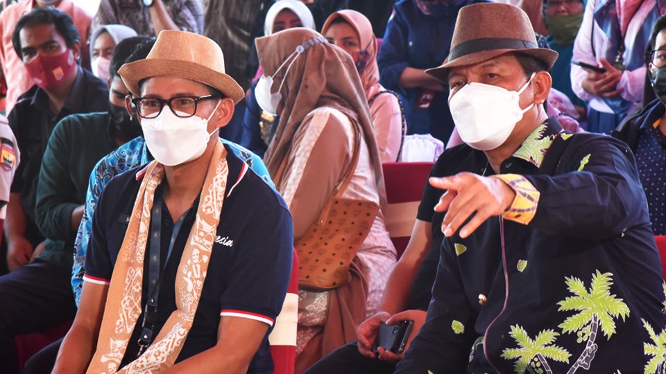 sandiaga desa wisata