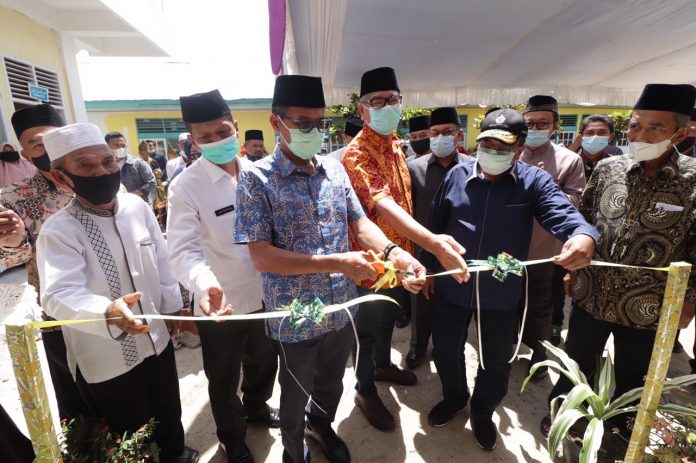 Gubernur dan Wako Payakumbuh Resmikan Ruang Kelas Baru Ponpes Syekh Ibrahim Harun