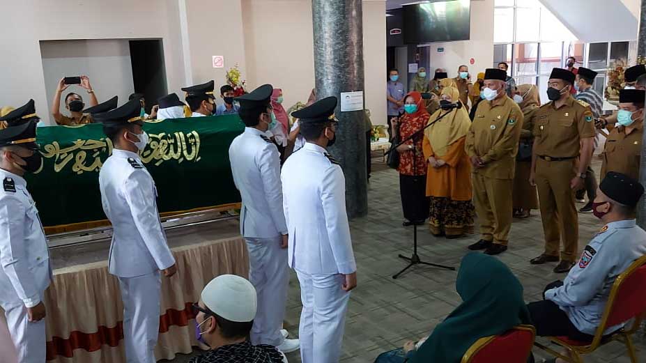 Sumatra Barat Kehilangan, Gubernur Lepas Jenazah Pamong Senior Rusdi Lubis