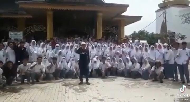 disdik video sma
