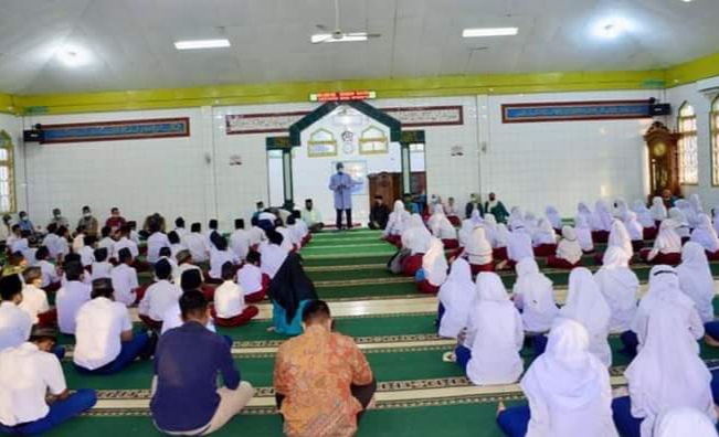 Sebanyak 87 ribu siswa SD, SMP dan SMA di Kota Padang akan mengikuti Pesantren Ramadan yang bakal digelar pada 4-25 Maret 2025.