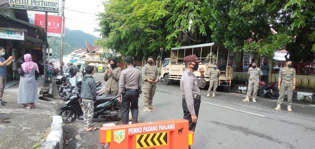 Sepekan, Satgas Covid-19 Sumbar Tegur 75 Ribu Warga Pelanggar Proker