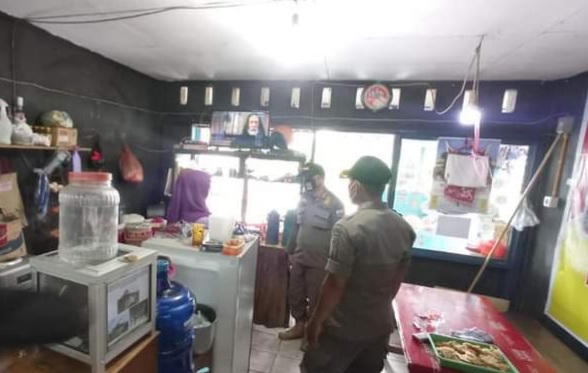 Buka Siang Hari, 6 Warung Kelambu Digerebek Satpol PP Padang Panjang