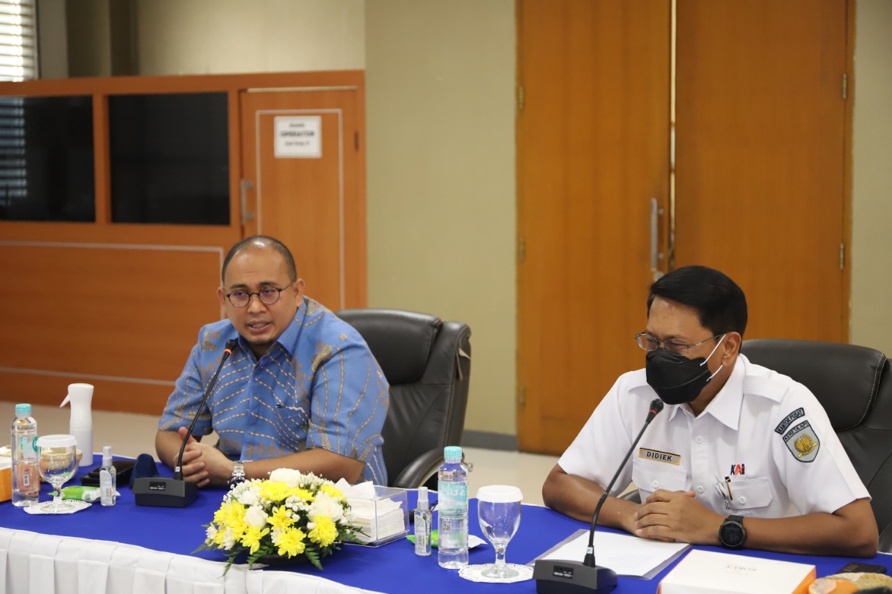 PT KAI akan Kaji Potensi Kereta Wisata dan Logistik di Sumbar