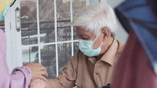 Wabup Dharmasraya Terima Suntikan Vaksin Covid-19 Saat Puasa