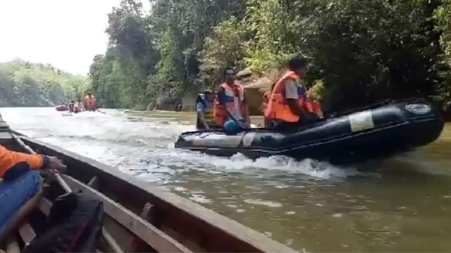 Cuaca Buruk, Pencarian Pemudik Hanyut di Limapuluh Kota Dihentikan Sementara