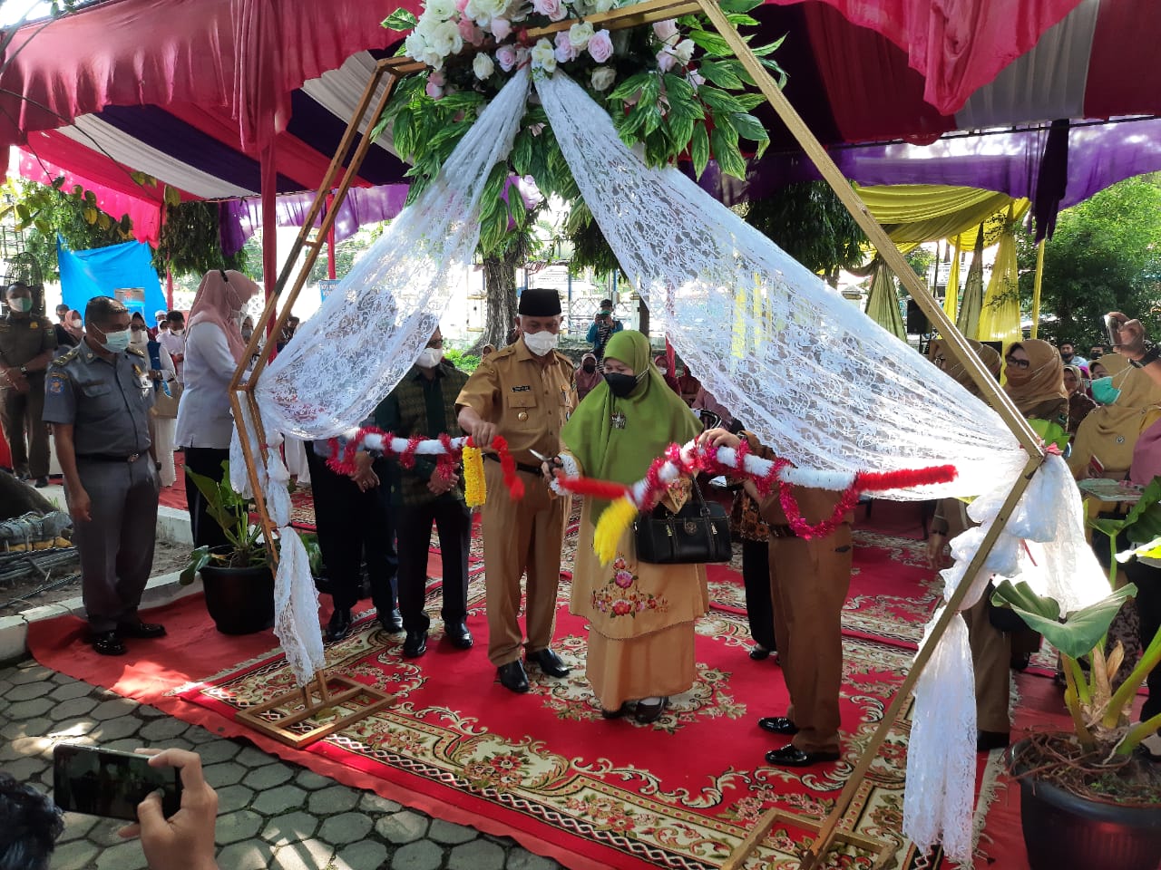 Pemprov Sumbar Gelar Bazar Pasar Murah di Tengah Pandemi Covid-19