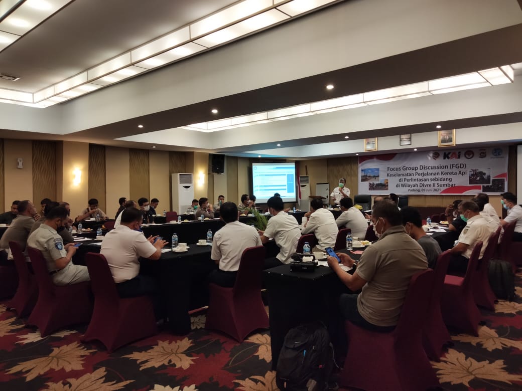 Kecelakaan KA di Perlintasan Sebidang Kota Padang Tinggi, Ini Kata KNKT