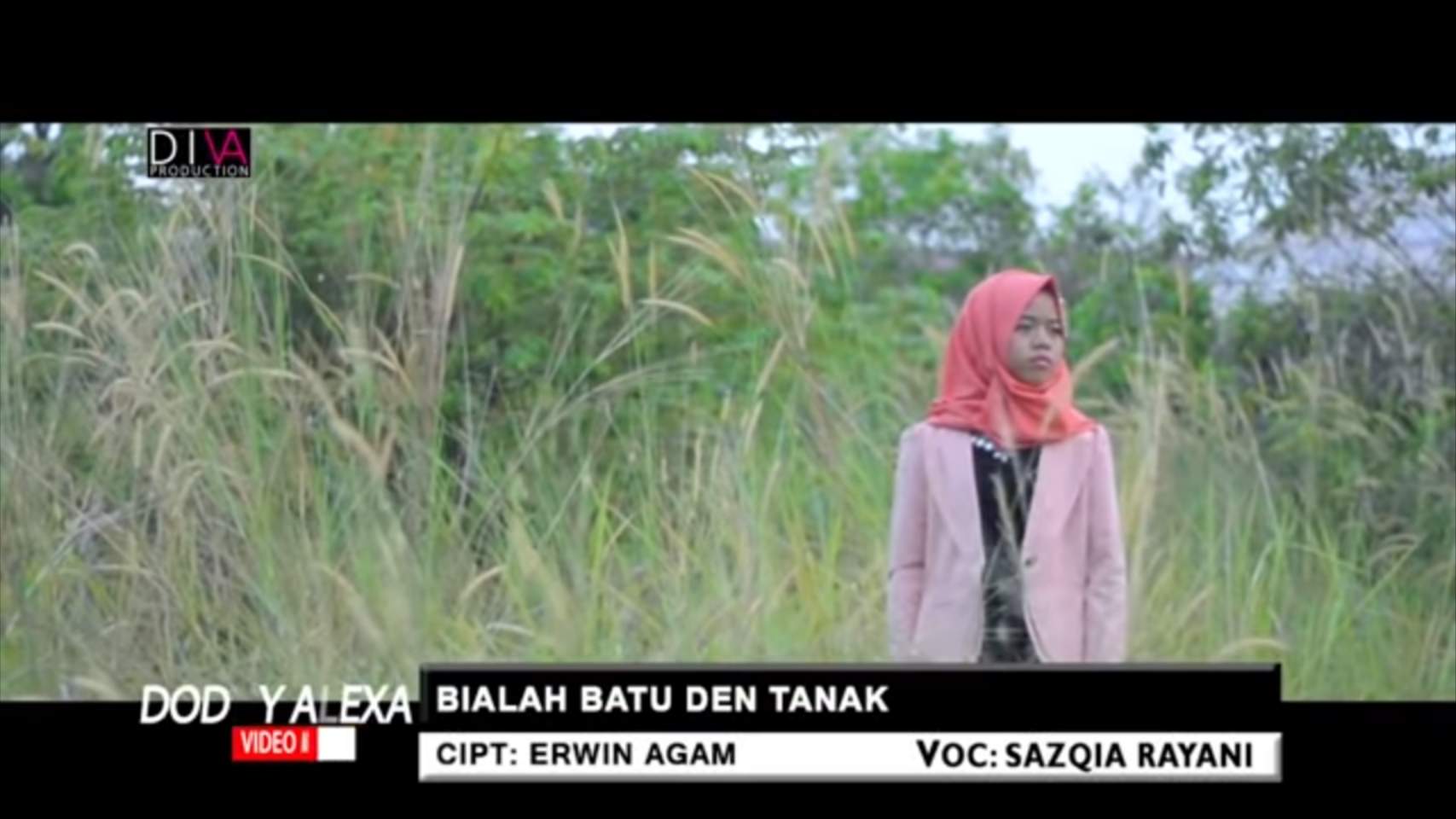Lirik dan Makna Lagu Minang "Bialah Batu Den Tanak"