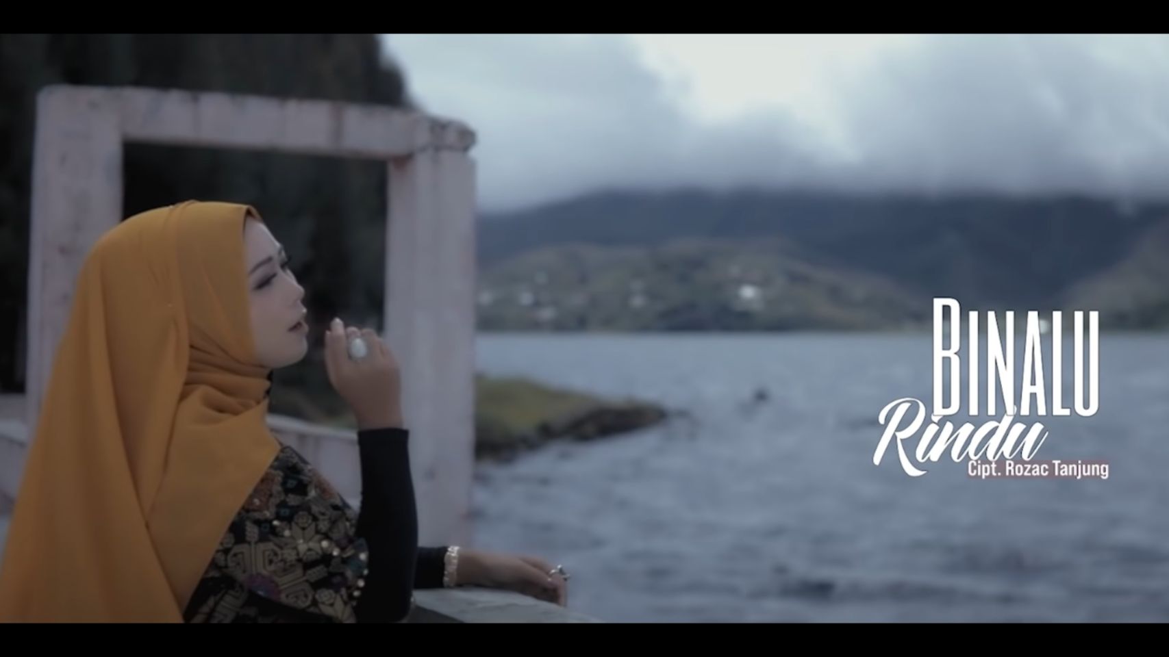 Lirik dan Makna Lagu Minang "Binalu Rindu"