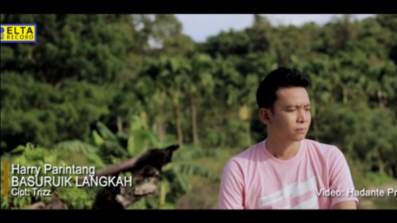 Lirik dan Makna Lagu Minang "Basuruik Langkah"