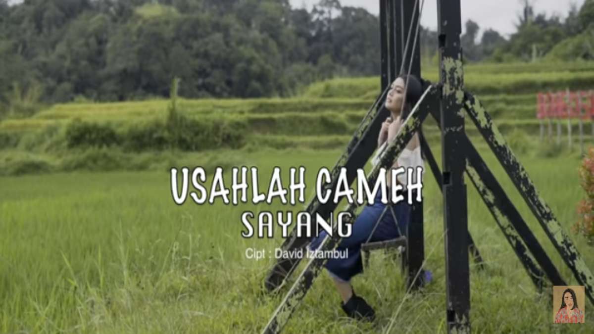 Lirik dan Makna Lagu Minang "Usahlah Cameh Sayang"