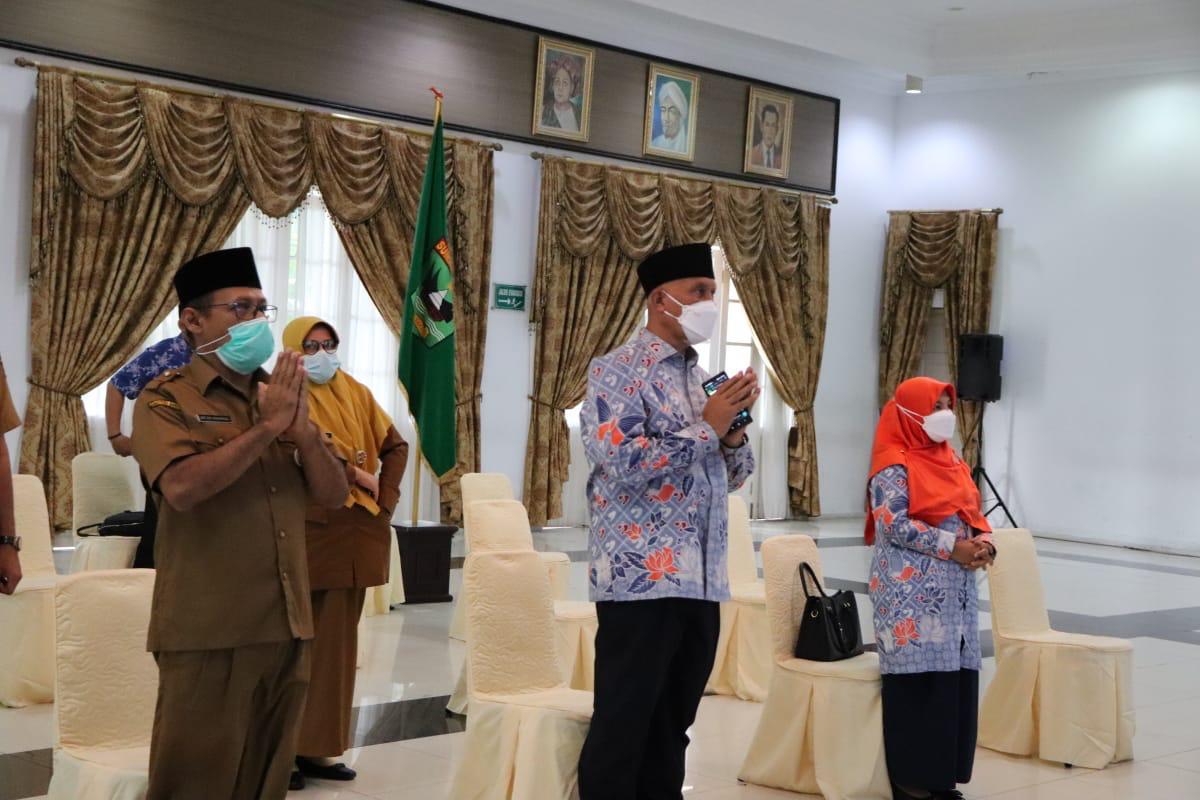 Tingkatkan Daya Tahan Tubuh, Gubernur Sumbar Ajak Setiap Keluarga Ikut Vaksinasi