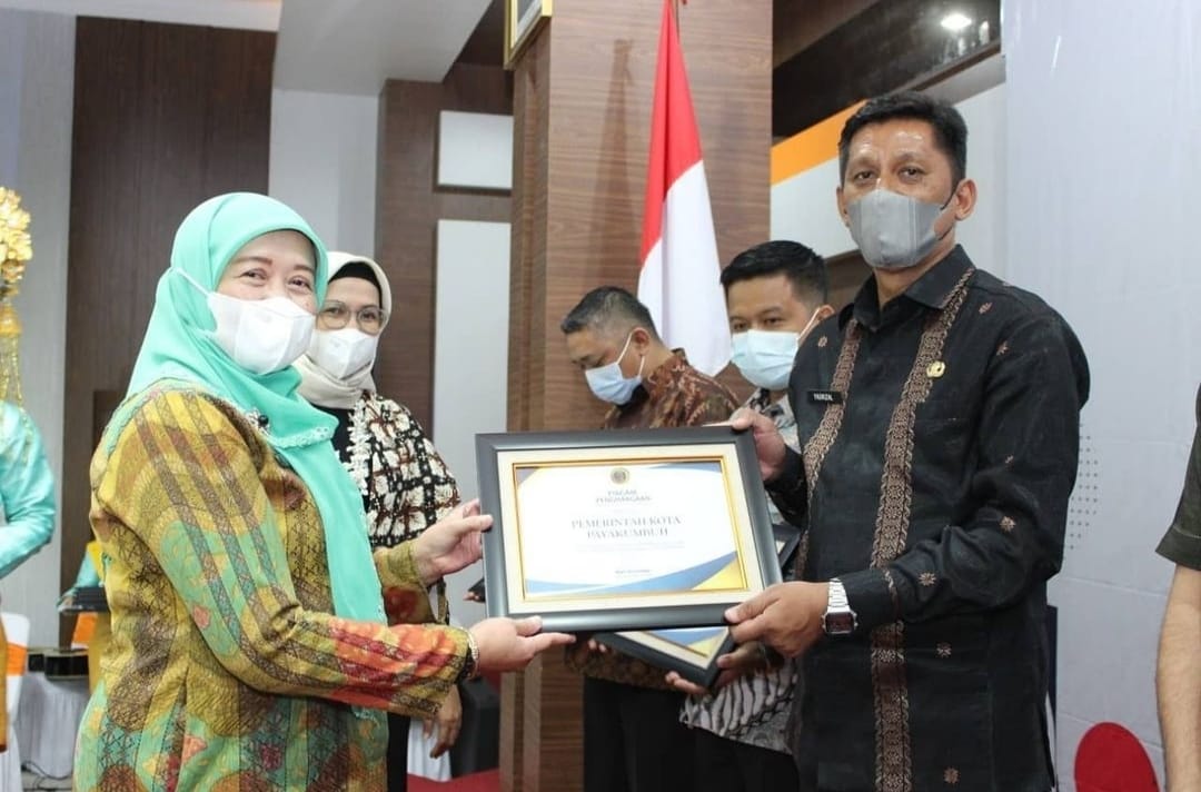 Terbaik I dalam Kinerja ASN, Pemko Payakumbuh Raih BKN Awards 2021