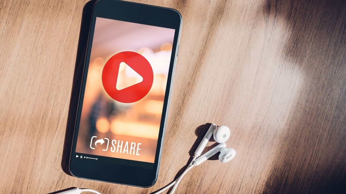 Langgam.id - Video viral Mata Tertusuk Posko PPKM Padang - Solok