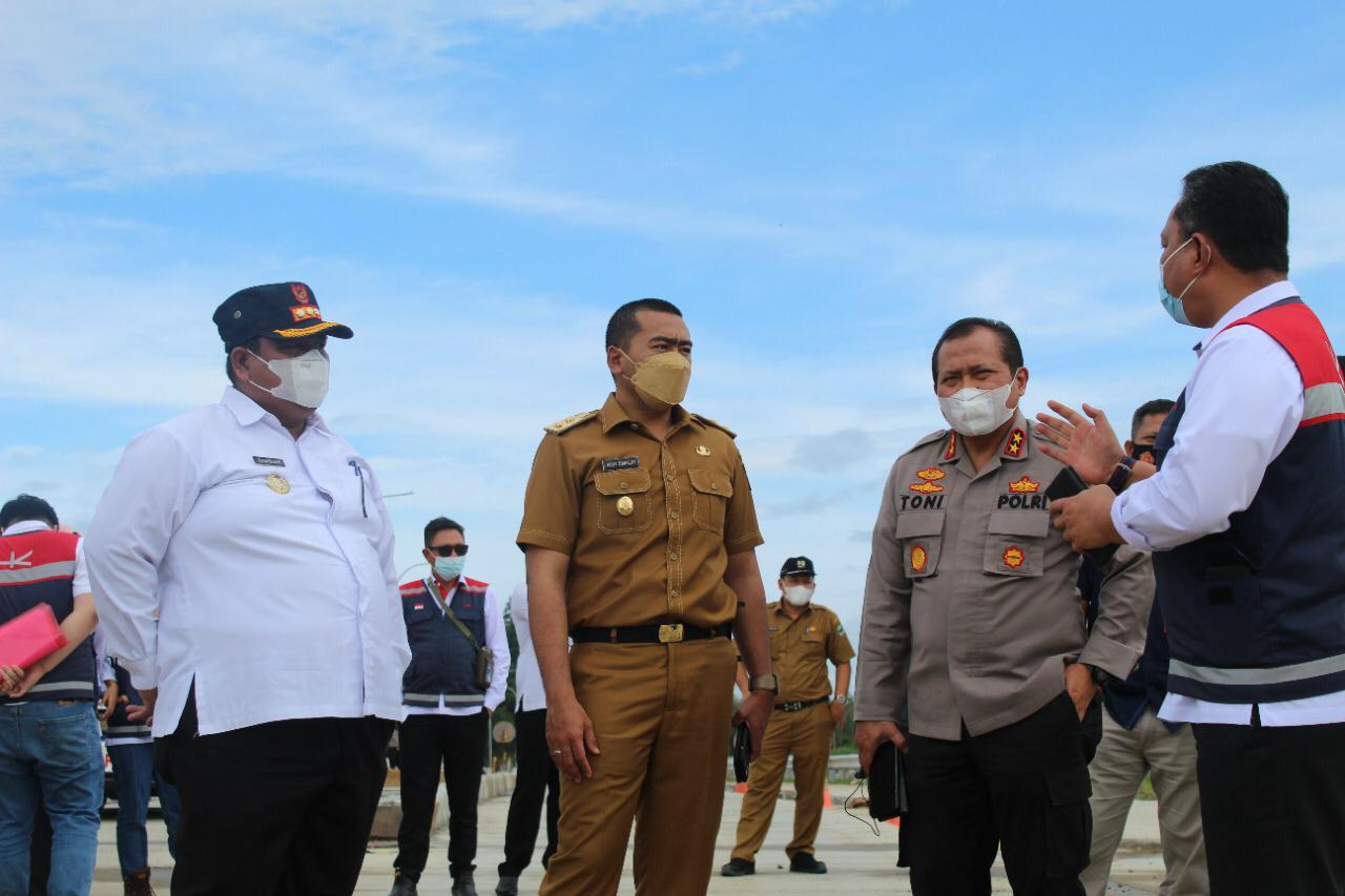 Langgam-Pembangunan Jalan Tol