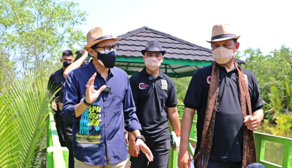 Menparekraf Sandiaga Uno Minta Pariwisata Tidak Dipertentangkan dengan Prokes