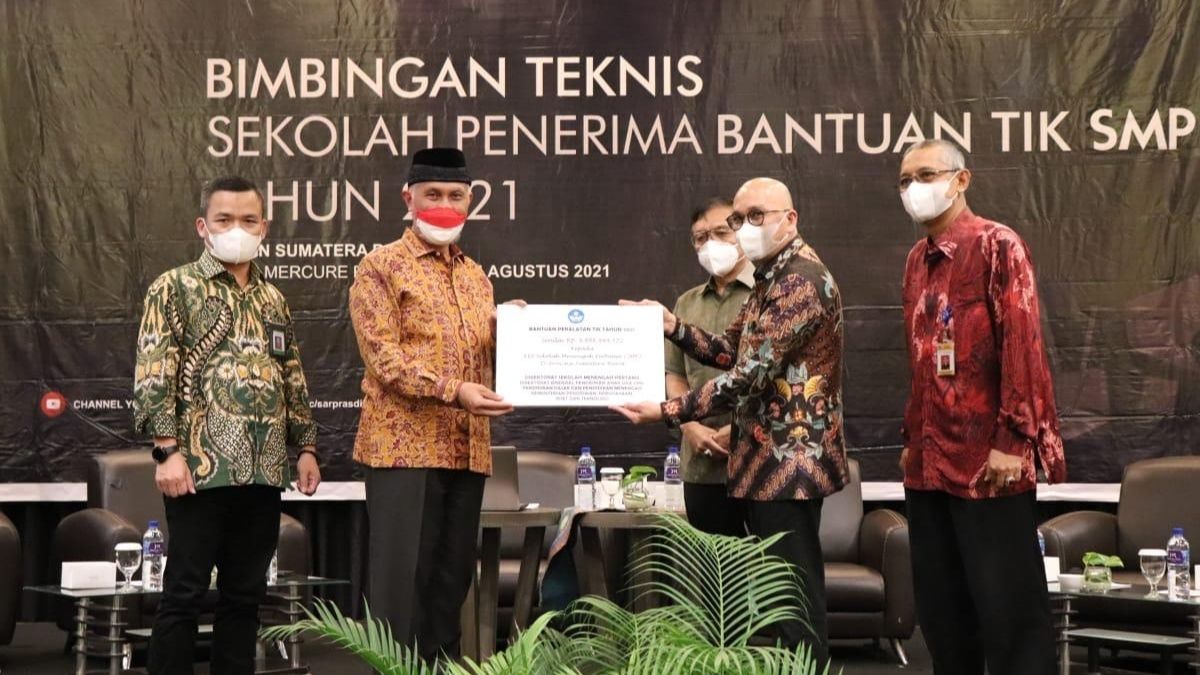 Langgam.id-Bantuan TIK dari Kemdikbud