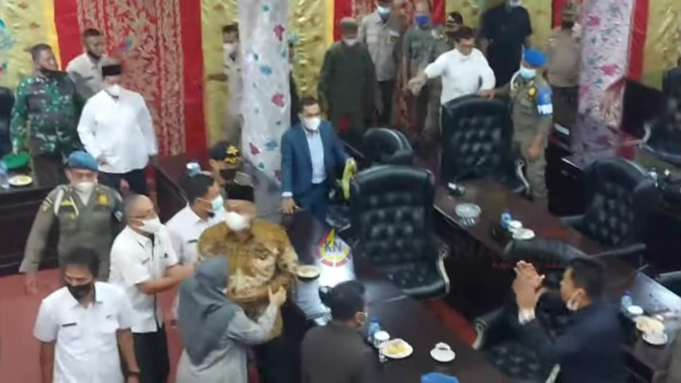 Paripurna DPRD Kabupaten Solok Ricuh, Dipicu Dualisme Pembahasan RPJMD