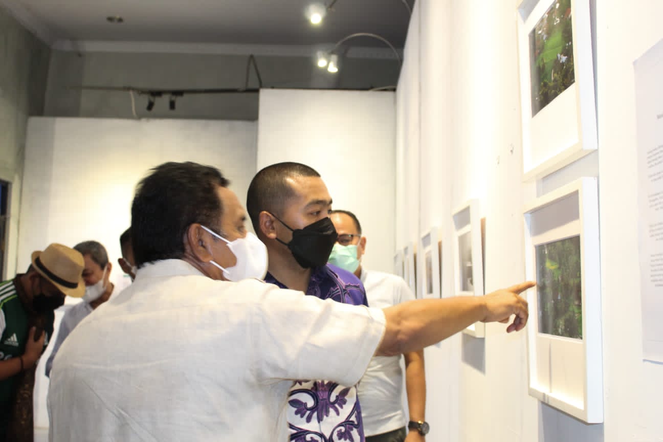 Belajar Alam Takambang Jadi Guru Lewat Foto Etnografi Bung Edi