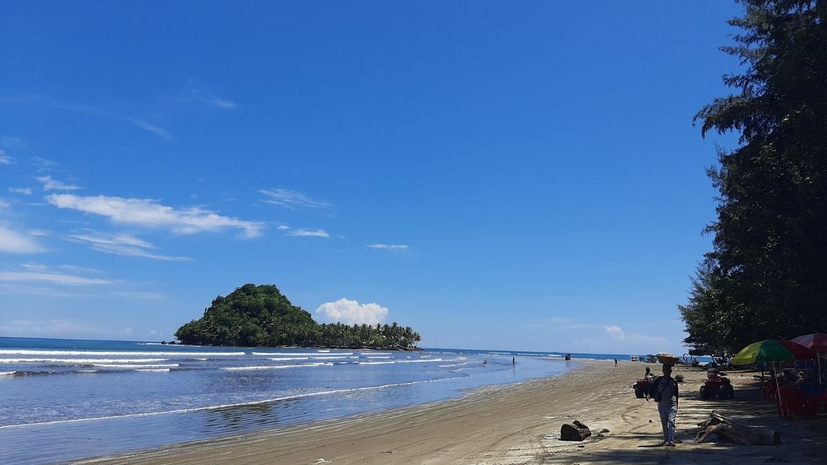 Langgam.id-Pantai Air Manis