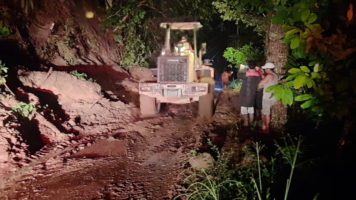 longsor tanjung raya