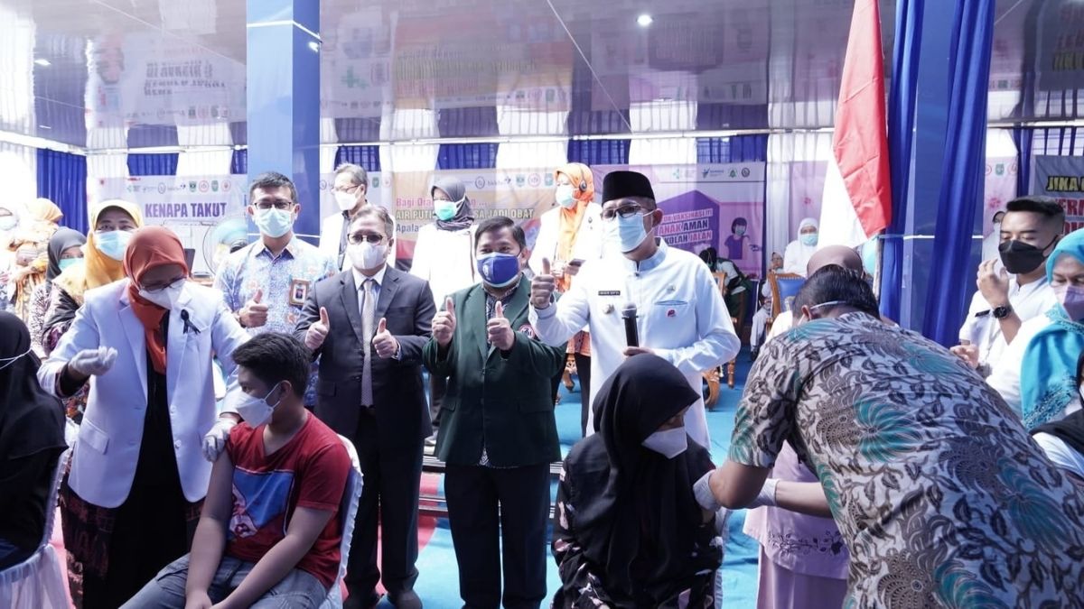 vaksinasi covid-19 padang