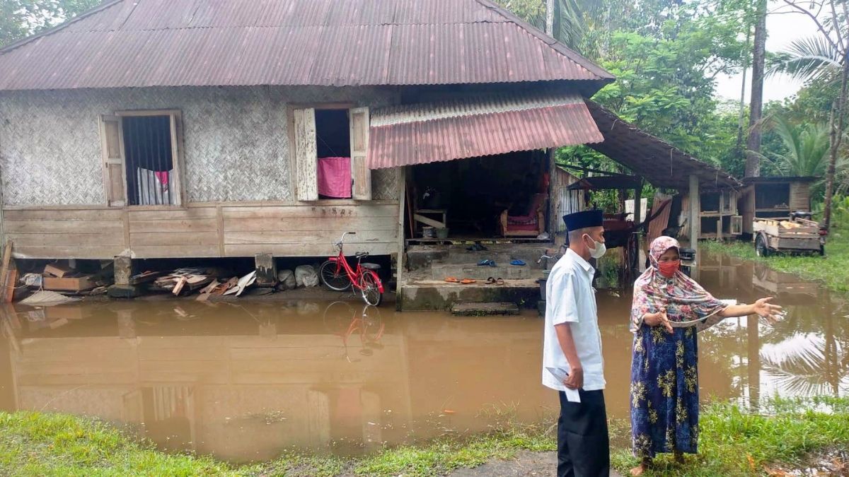 Langgam.id-Banjir di Pariaman