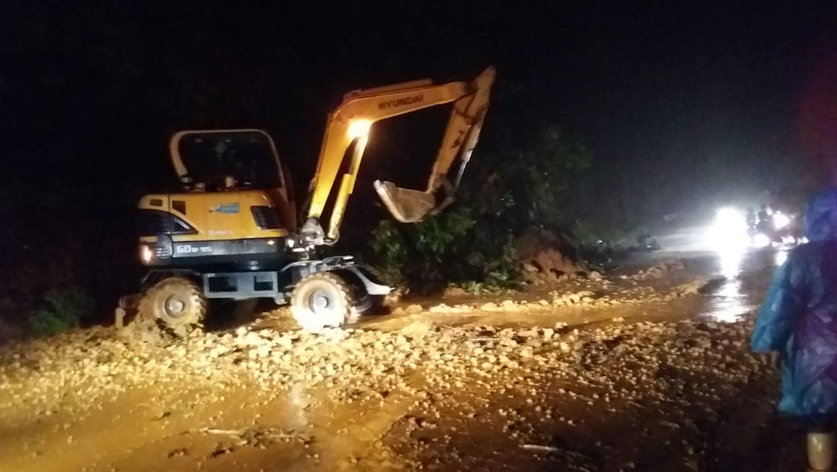 longsor pesisir selatan