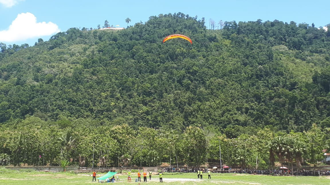 paralayang sumbar pon papua