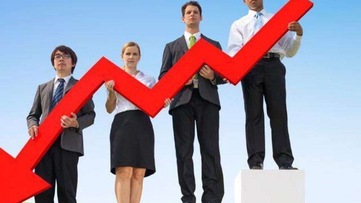 Badan Pusat Statistik (BPS) Sumatra Barat mencatat pada April 2024 Sumbar mengalami deflasi sebesar 0,30 persen secara bulanan (month to month