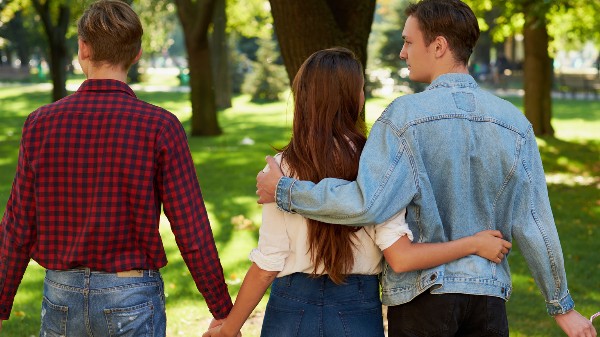 Wakil bupati sumbar poligami