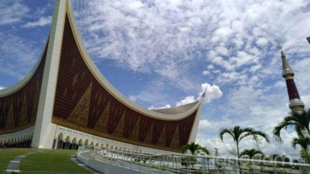 Joget masjid raya sumbar