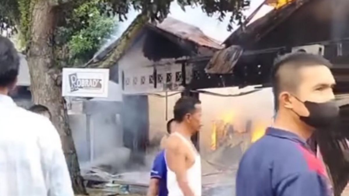 Langgam.id-kebakaran di batas Kota Padang