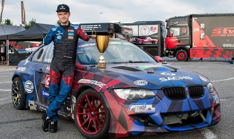 Pembalap tanpa lengan