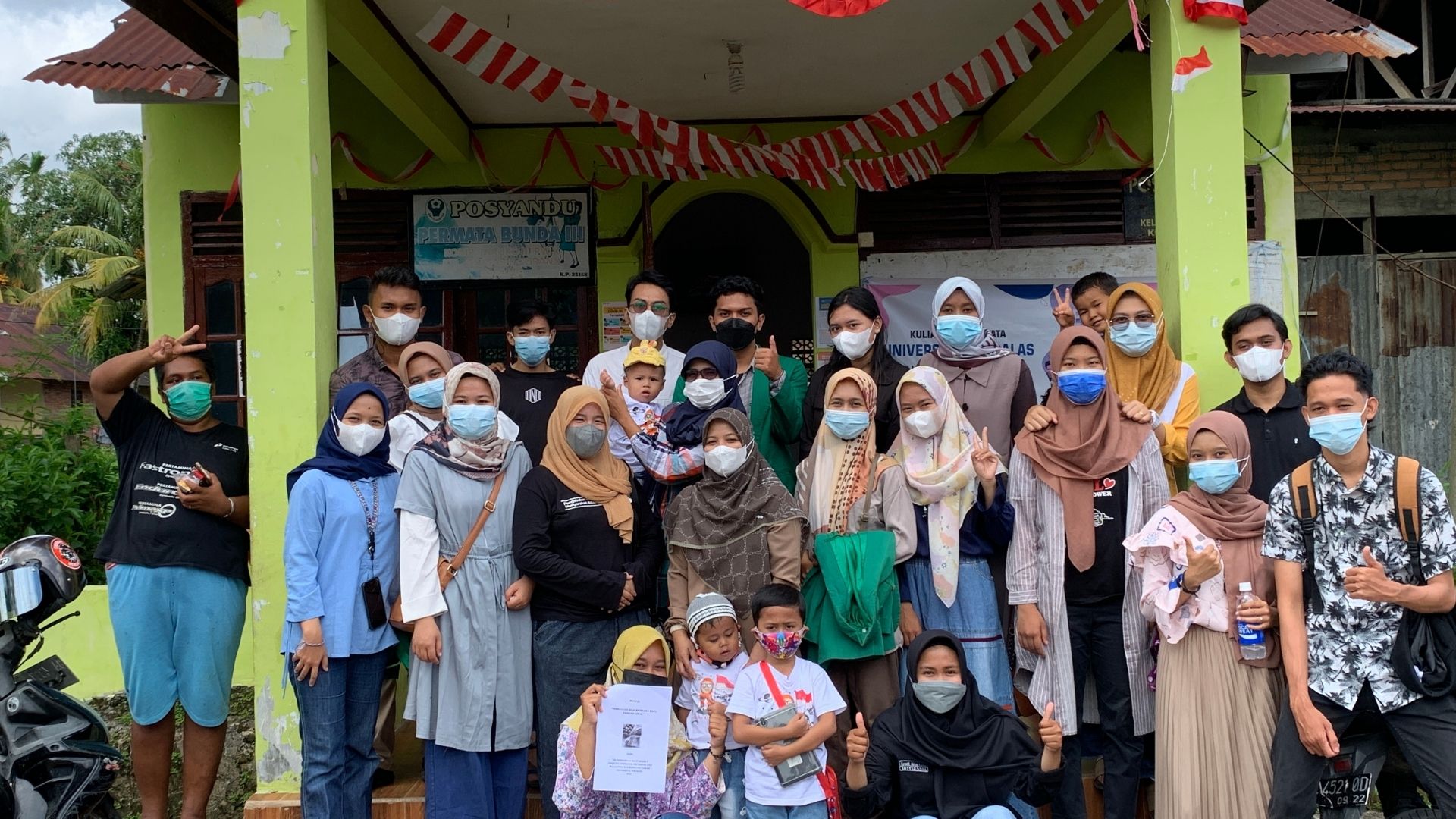 Bersama Mahasiswa KKN, Dosen Fateta Unand Lakukan Pengabdian Pembuatan Selai Tomat