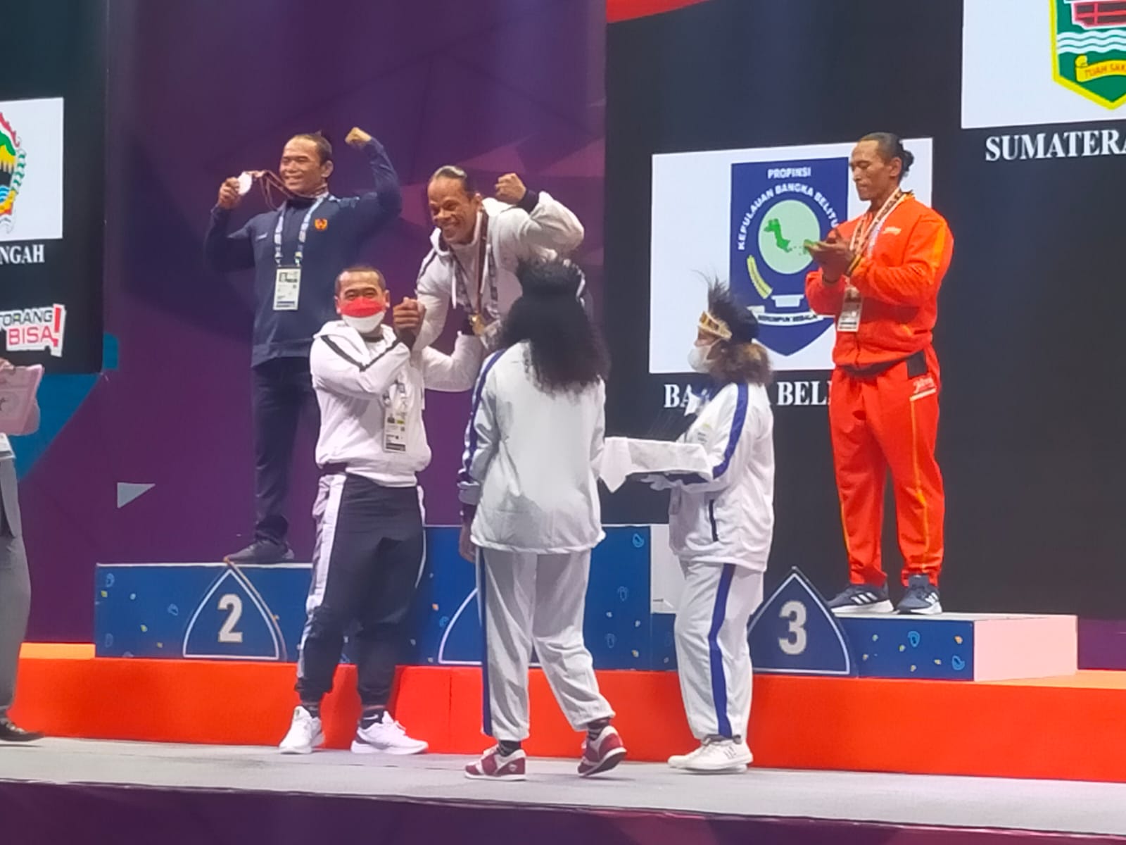 Emas Ketiga Sumbar, Hattrick Emas PON Iwan Samuray