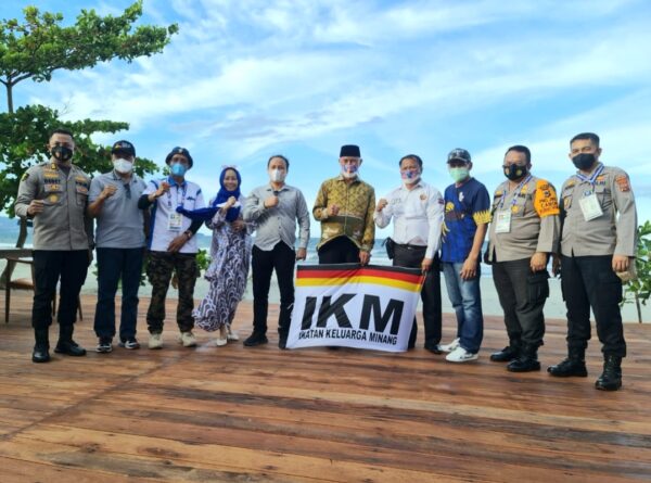 Mahyeldi Bertemu IKM Papua Bangun Sinergi Ranah dan Rantau