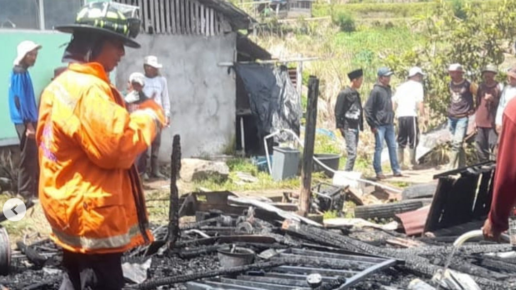 Rumah Pedagang Sayur di Agam Terbakar, Kerugian Rp60 Juta