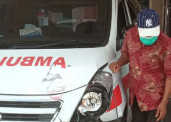 Ambulans kecelakaan di Solok. [dok. Polres Solok]