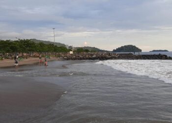 Langgam.id-Pantai Padang
